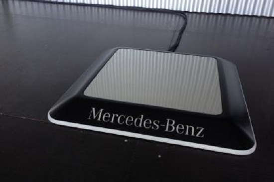 Xe Mercedes sẽ được trang bị sạc không dây